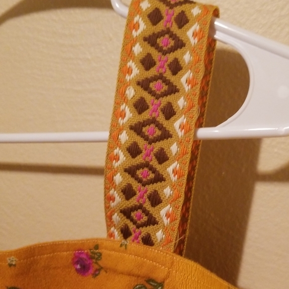 Crop top tank top - Picture 3 of 4